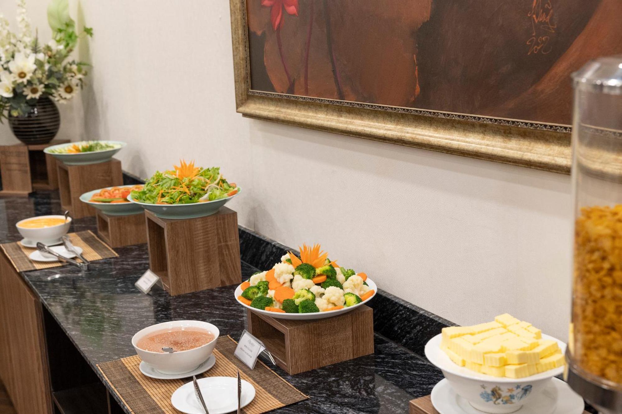 Viet Lotus Saigon Hotel Ho Chi Minh City Bagian luar foto
